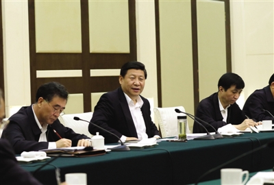 前日，中共中央总书记、中央军委主席习近平在广州主持召开经济工作座谈会。新华社记者兰红光摄