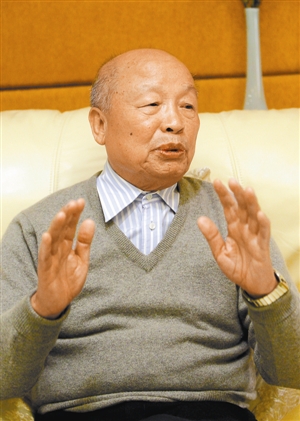 梁广大 data-cke-saved-src="/uploads/allimg/121215/09230T427-1.jpg" src="/uploads/allimg/121215/09230T427-1.jpg"