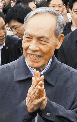 李灏 data-cke-saved-src="/uploads/allimg/121215/09230VS5-2.jpg" src="/uploads/allimg/121215/09230VS5-2.jpg"