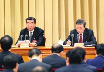 12月21日至22日,中央农村工作会议在北京举行,中共中央政治局委员马凯主持第一次全体会议,国务院副总理回良玉出席会议并讲话。新华社记者 丁林 摄 12月21日至22日,中央农村工作会议在北京举行,中共中央政治局委员马凯主持第一次全体会议,国务院副总理回良玉出席会议并讲话。新华社记者 丁林 摄