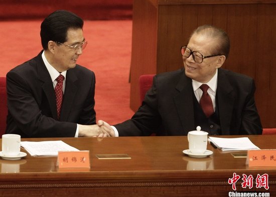 2011年10月9日,辛亥革命100周年纪念大会在北京人民大会堂举行,胡锦涛、江泽民出席大会。中新社发 盛佳鹏 摄