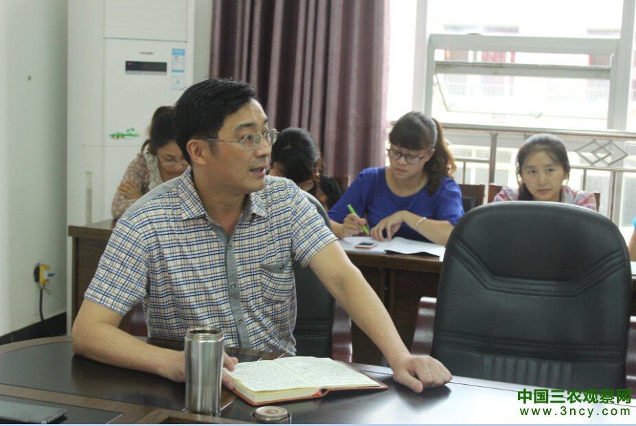 凝心聚力,共创辉煌--射洪县城西学校召开毕业班教师动员大会