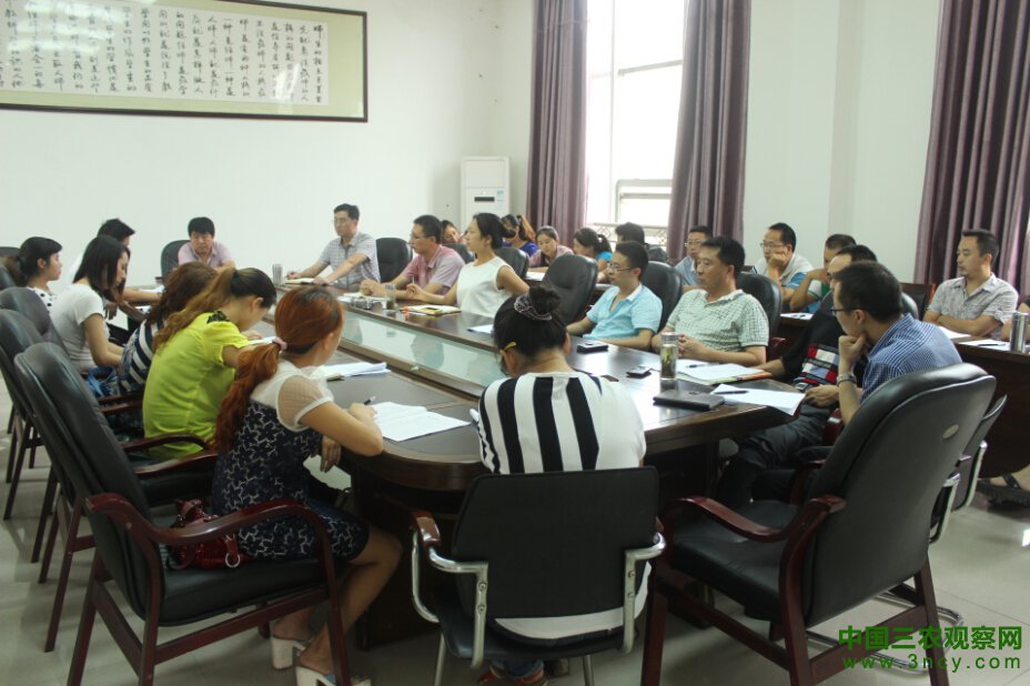 凝心聚力，共创辉煌--射洪县城西学校召开毕业班教师动员大会