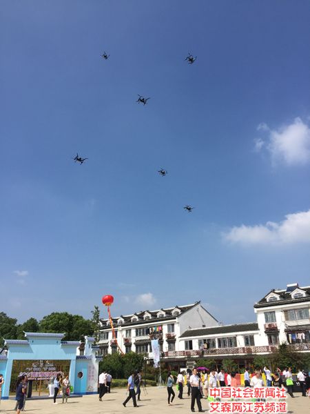 无人机表演.jpg