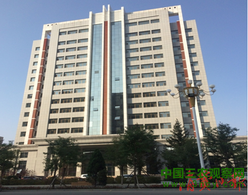隆化办公大楼.png
