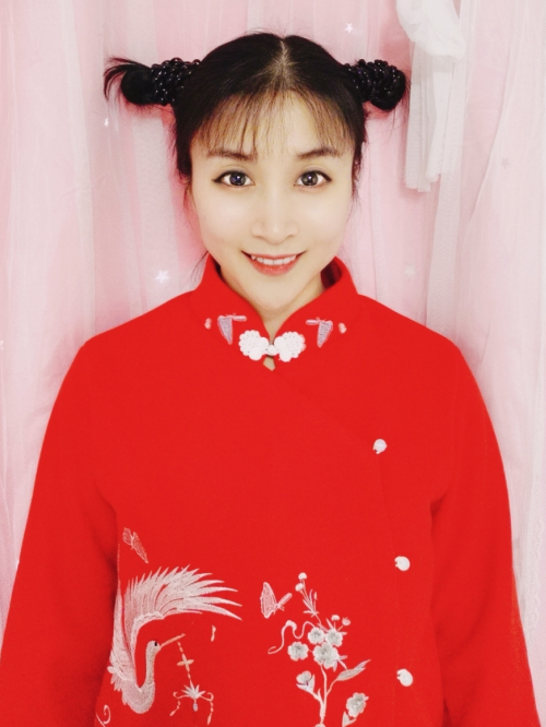 “神物女”以“笨”制胜